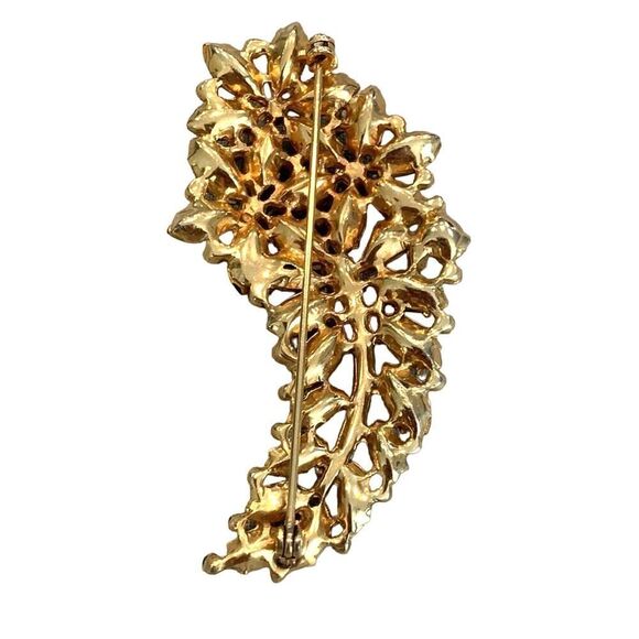 Vintage green rhinestone leaf pin. Juliana style - Picture 3 of 3